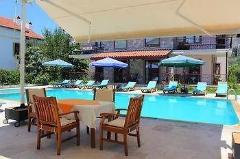 Lägenhetshotell Vira 3*