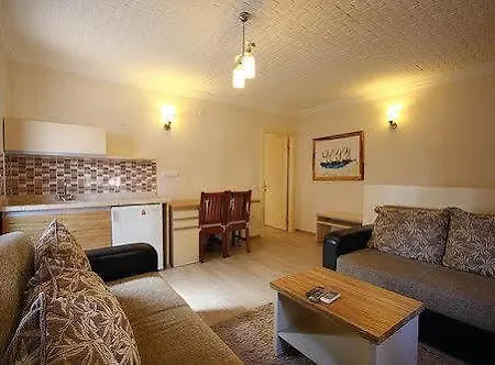 Aparthotel Vira 3*